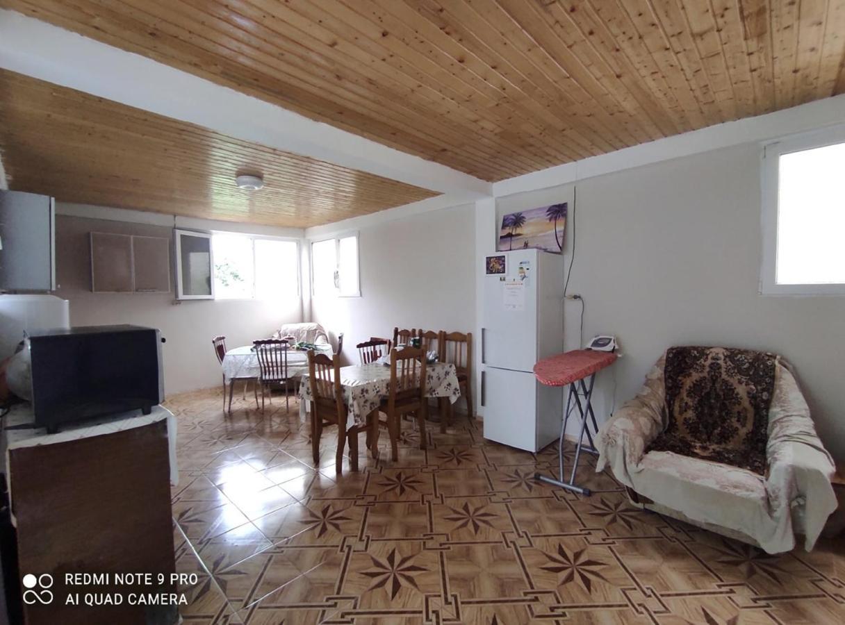 Guest House New Athos エクステリア 写真